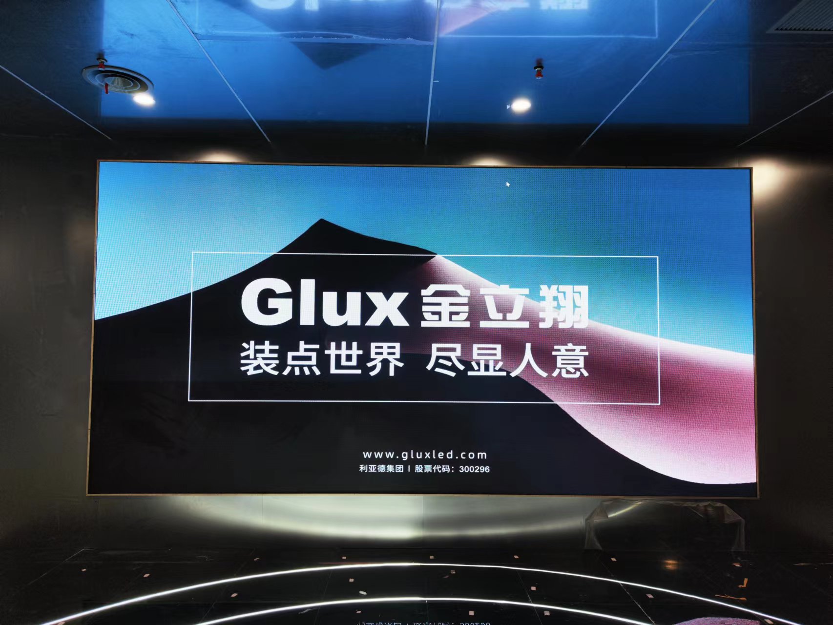 ̤ʯ-  2.5ProKʡw|չdɳP11.52OLED@ʾ